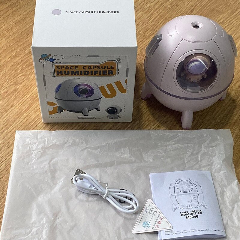 Cute Astronaut USB Humidifier & Diffuser – 220ml LED Night Lamp